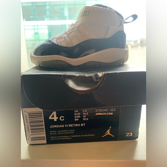 Jordan 11 Retro BT university blue - Picture 2 of 3